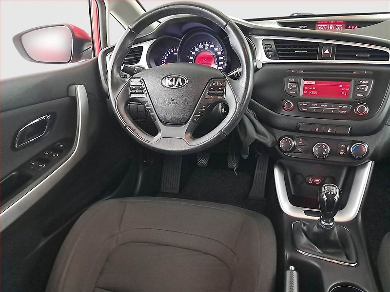 Kia Ceed (2017) 1.4 CVVT, Tempomat - fotka 7 z 17