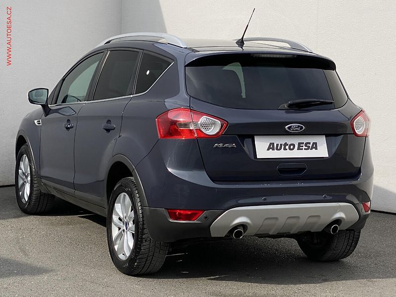 Ford Kuga (2012) 2.0 TDCi 4X4, Titanium - fotka 6 z 16