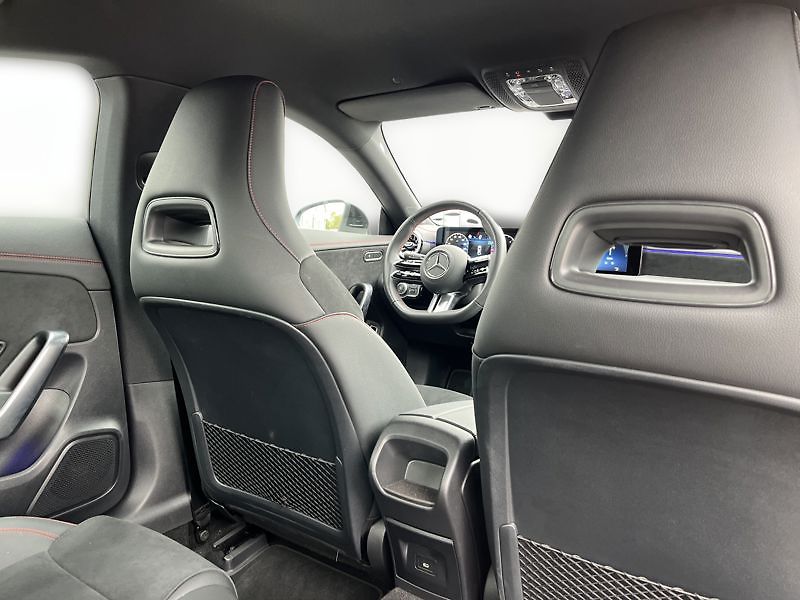 Mercedes-Benz CLA Třída 180 d kupé AMG - fotka 18 z 18