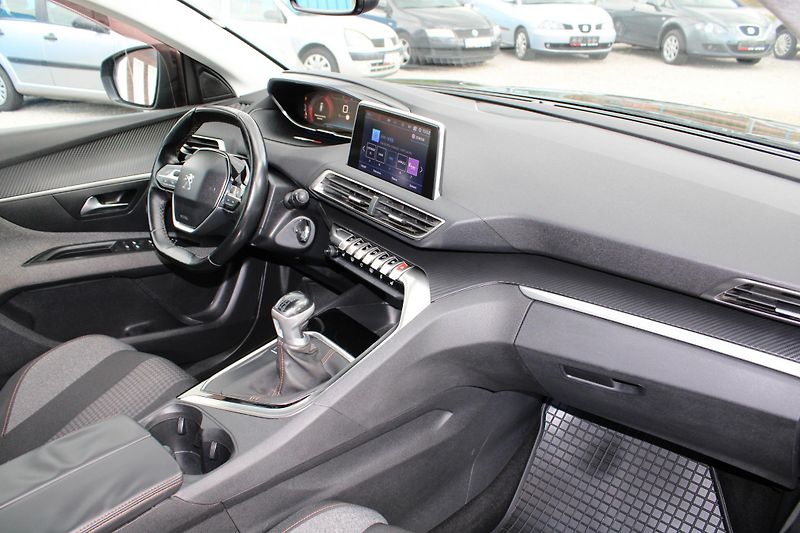 Peugeot 3008 (2018) 1,5HDI NAVI KLIMA  TEMPOMAT AL - fotka 14 z 15