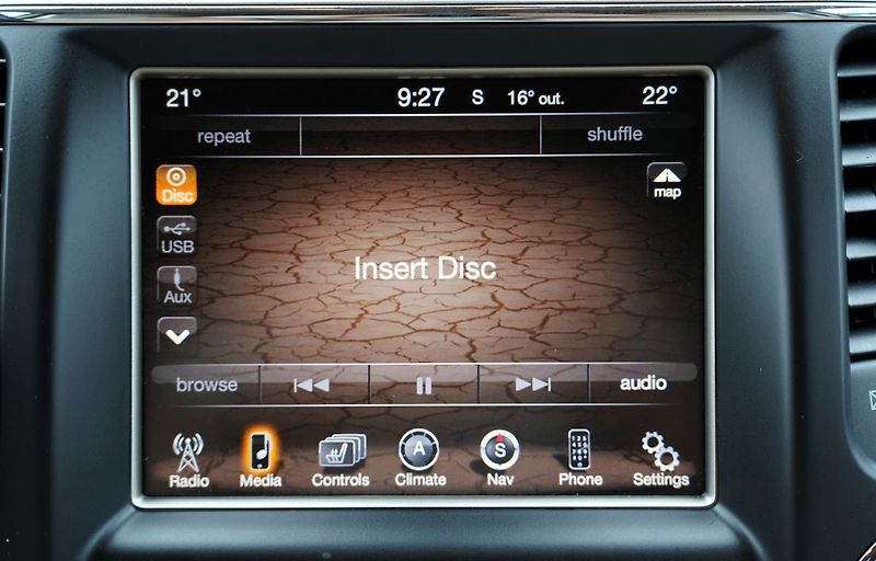Jeep Grand Cherokee 3.0 CRD/Overland/Facelift/250 - fotka 44 z 46