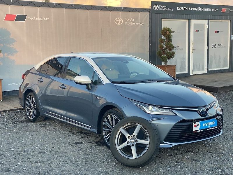 Toyota Corolla 1.8HSD, ČR, StyleTech, záruka - fotka 1 z 16