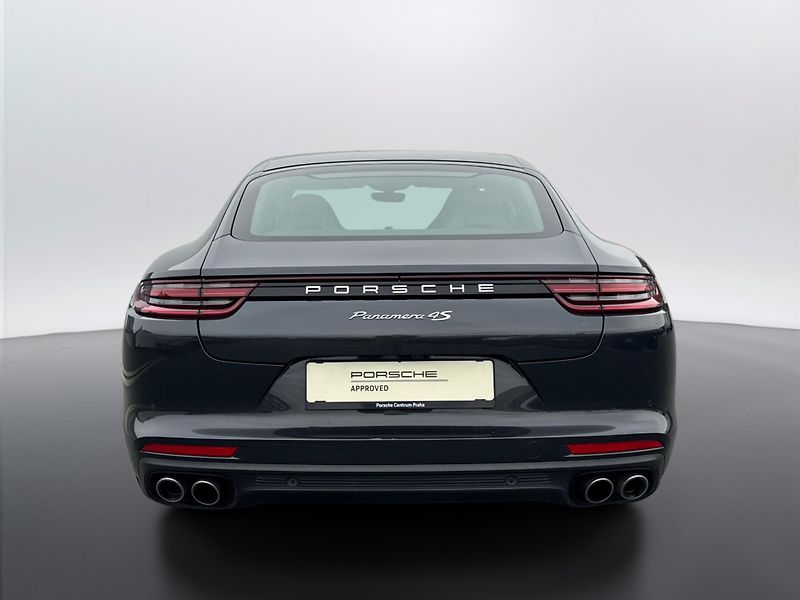 Porsche Panamera 4S - fotka 4 z 30