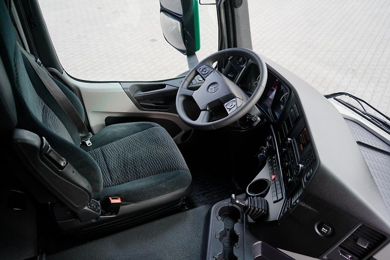 Mercedes-Benz (2018) ANTOS / 1833 / E 6 / KONTENER  - fotka 13 z 43