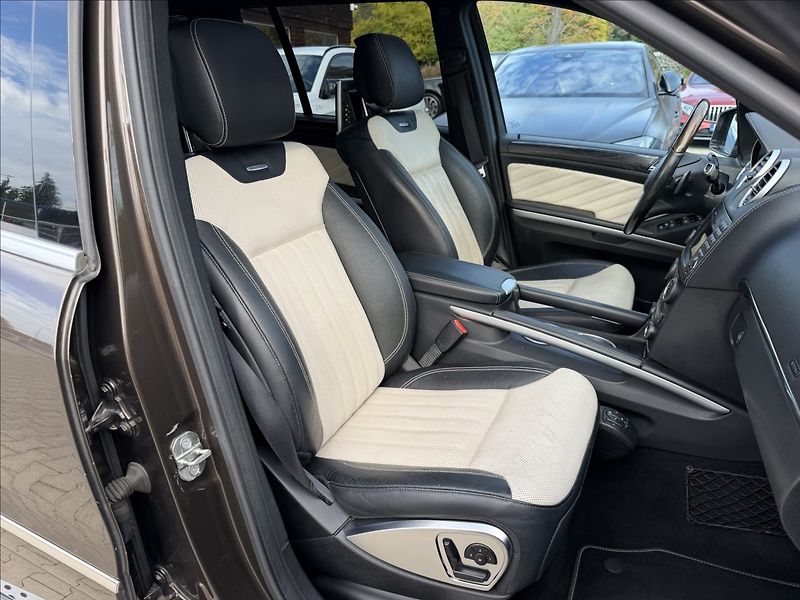 Mercedes-Benz GL 350 CDI 4Matic AMG - fotka 9 z 30