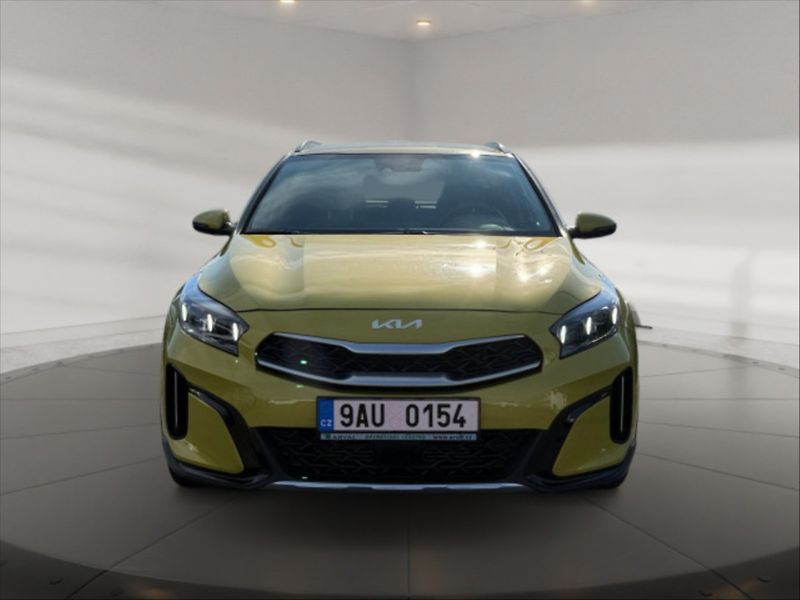 Kia XCeed 1,5 T-GDI Top AT - fotka 2 z 10