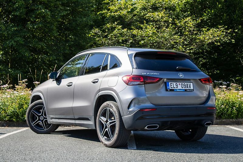 Mercedes-Benz GLA - fotka 7 z 22