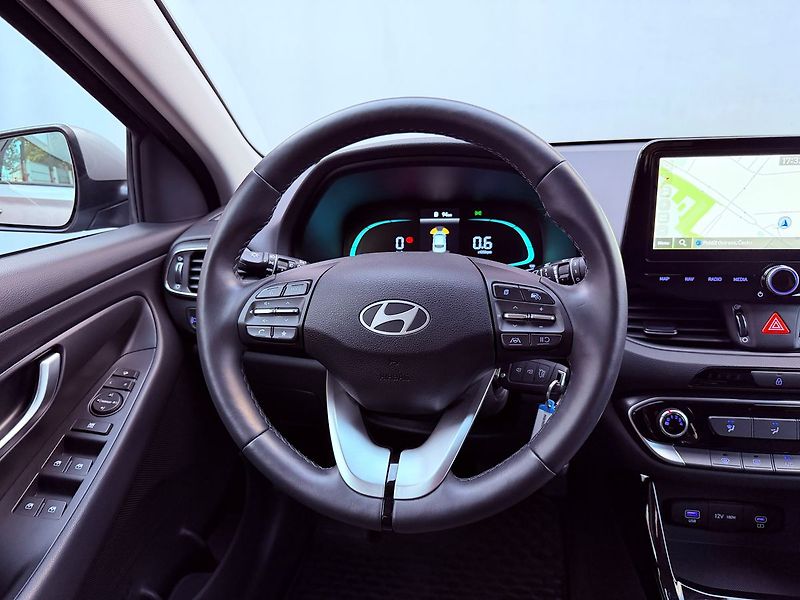 Hyundai i30 1.5 CVVT Comfort, ČR, Záruka - fotka 16 z 29