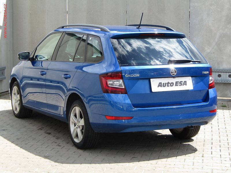 Škoda Fabia (2019) 1.0 TSi, ČR, Style, LED - fotka 6 z 17
