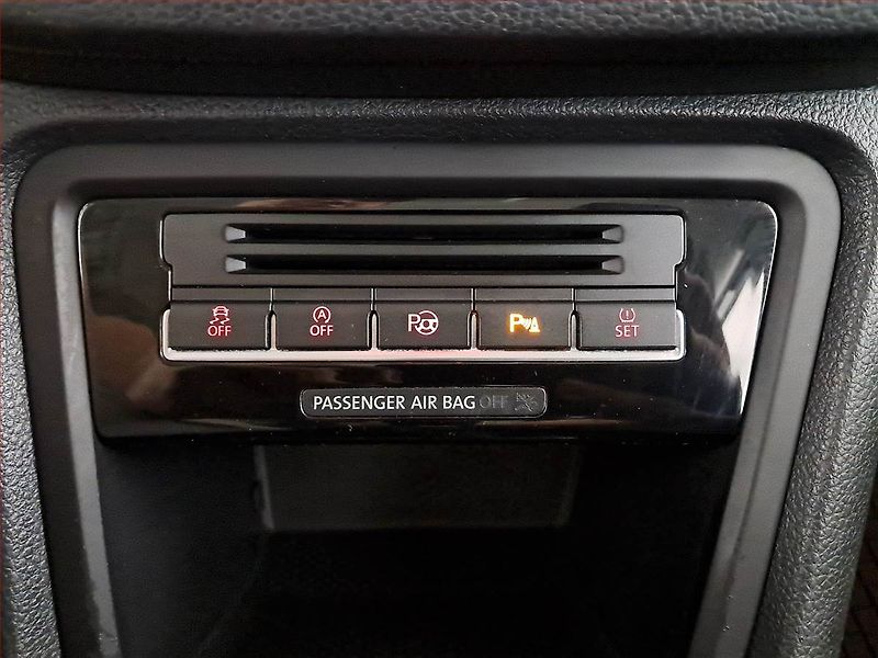 Volkswagen Sharan (2014) Highline 2.0 TDI, 4X4, Kůže - fotka 18 z 19
