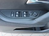 Peugeot 2008 (2020) 1.2 PureTech, Navi, Tempomat - náhled 16