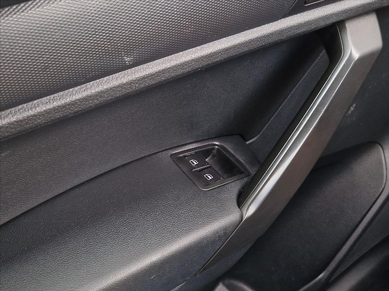 Volkswagen Caddy 1,0 TSI 75kW AC VÝHŘEV 5MÍST - fotka 32 z 32