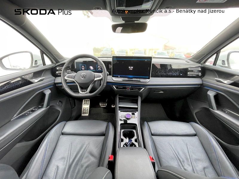 Volkswagen Tiguan (2025) R-LINE 1,5 TSI 130 KW EHYBRID - fotka 5 z 55