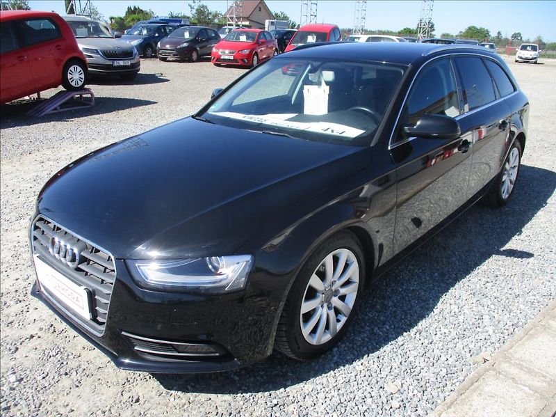 Audi A4 Avant 2,0 TDI, quattro, servis - fotka 3 z 45