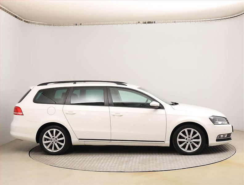 Volkswagen Passat (2013) 1.6 TDI, Serv.kniha, Tempomat - fotka 6 z 20