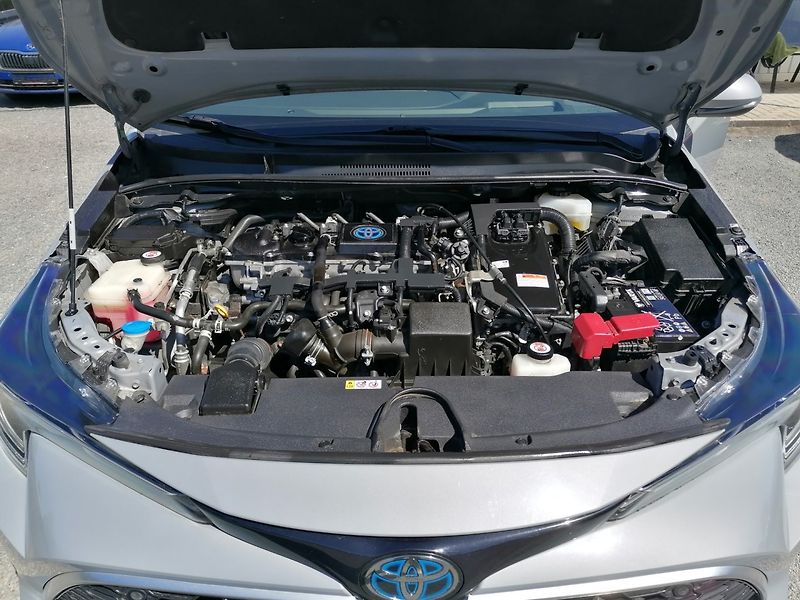 Toyota Corolla (2021) 1.8 Hybrid Executive,Head-up - fotka 33 z 33