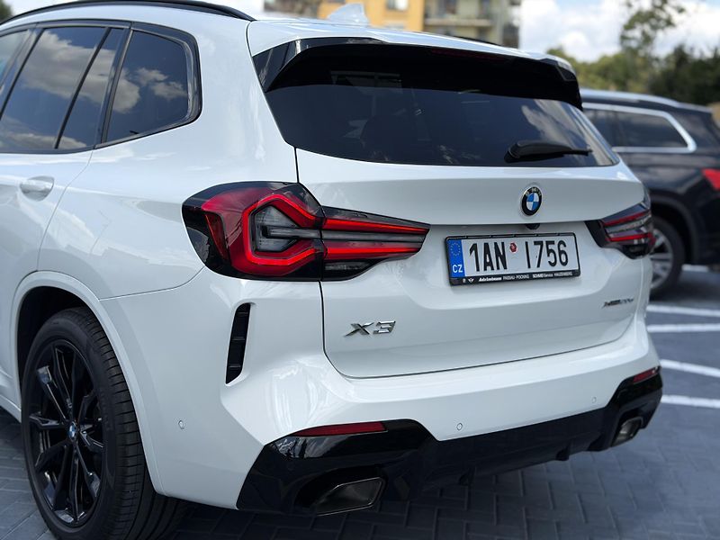 BMW X3 (2022) 20d xDrive / M sport / DPH - fotka 11 z 23