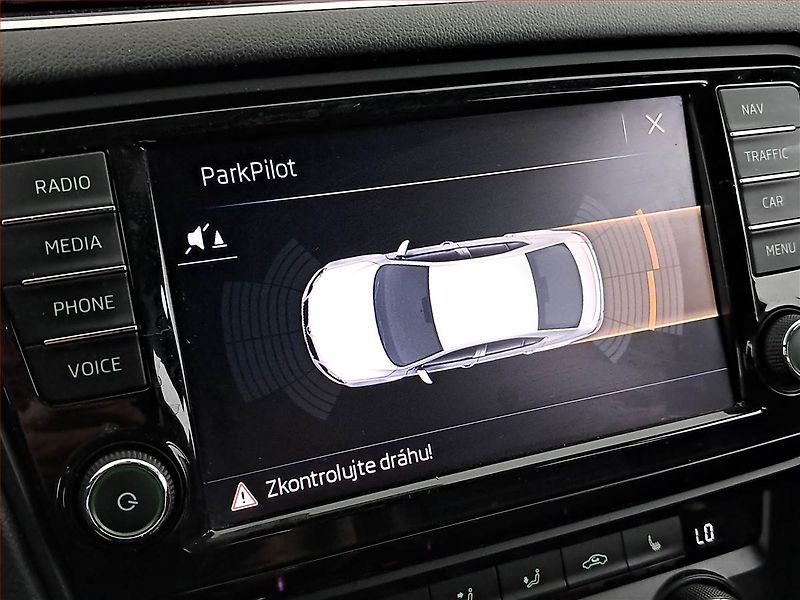 Škoda Octavia (2016) RS 230 2.0 TSI, Navi - fotka 16 z 21