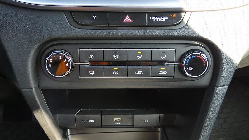 Kia Ceed 1.5 T-GDI 118kW SPIN - fotka 16 z 22