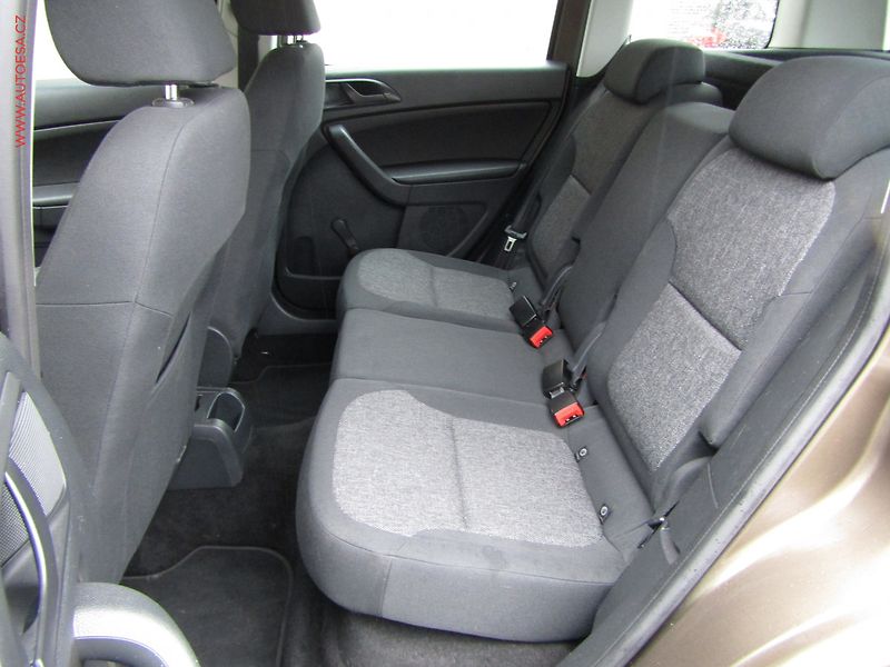 Škoda Yeti (2014) 1.2 TSI, Active - fotka 10 z 16