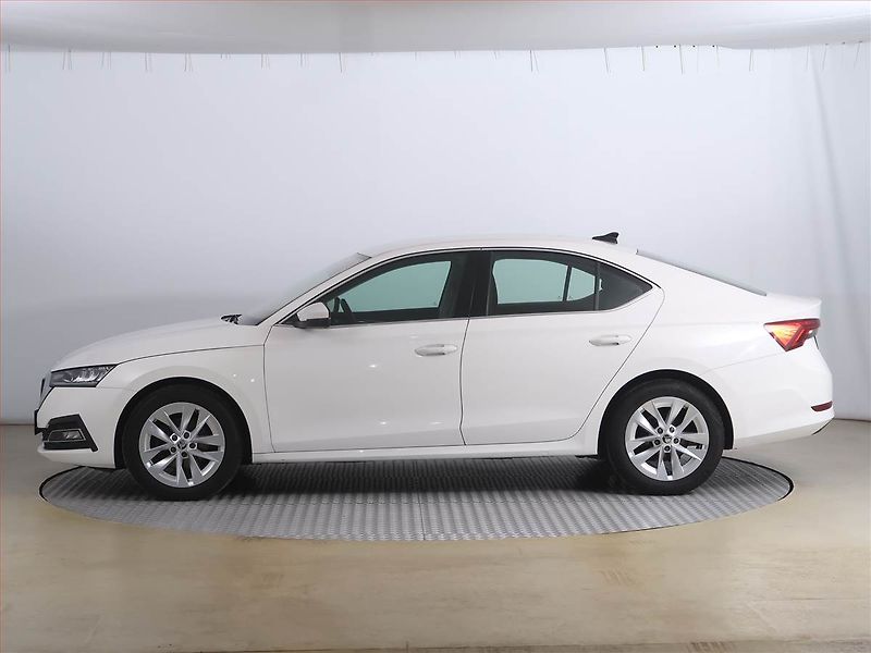 Škoda Octavia (2021) Ambition 2.0 TDI, Automat, ČR - fotka 3 z 20