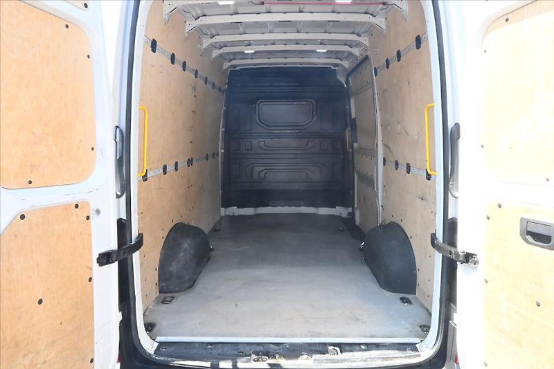 Volkswagen Crafter 2,0 TDI 103 kW L2H2 Navi Kamer - fotka 9 z 28