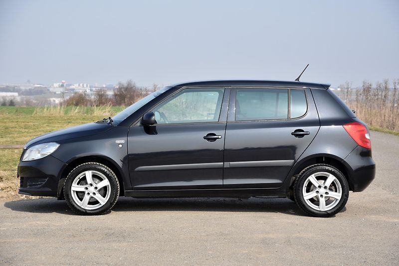 Škoda Fabia 1.6 TDi CR FAMILY, KLIMA, TEMP - fotka 2 z 50