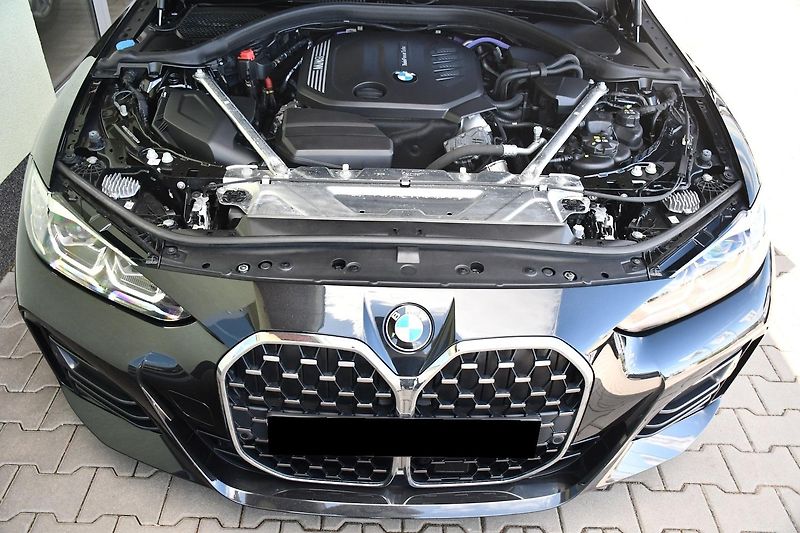 BMW Řada 4 420d xDrive M-SPORT ČR 1.MAJ - fotka 41 z 43