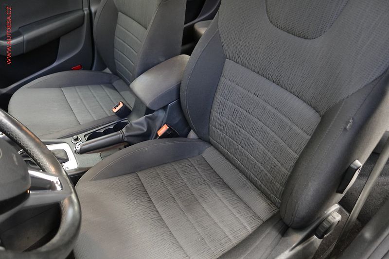 Škoda Octavia (2015) 1.4 TSi, 1.maj,ČR, Fresh, DSG - fotka 9 z 24
