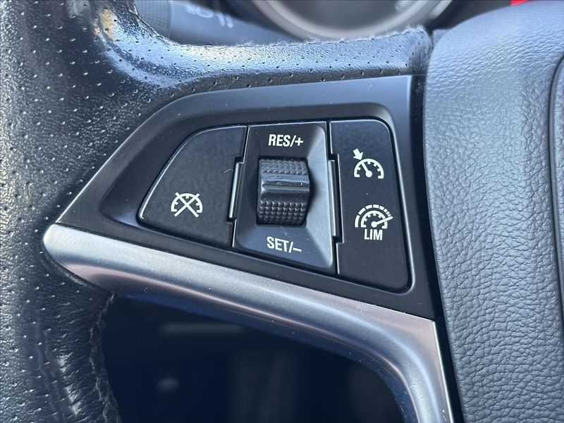 Opel Astra 1,7 CDTi 81kW Cosmo NAVI TAŽNÉ - fotka 28 z 34