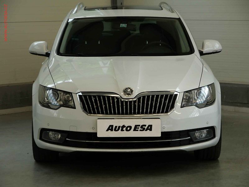 Škoda Superb (2014) 2.0 TDi 4x4, ČR, Elegance - fotka 2 z 24