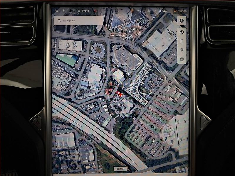 Tesla Model X (2017) 100D, SoH 86% - fotka 17 z 22
