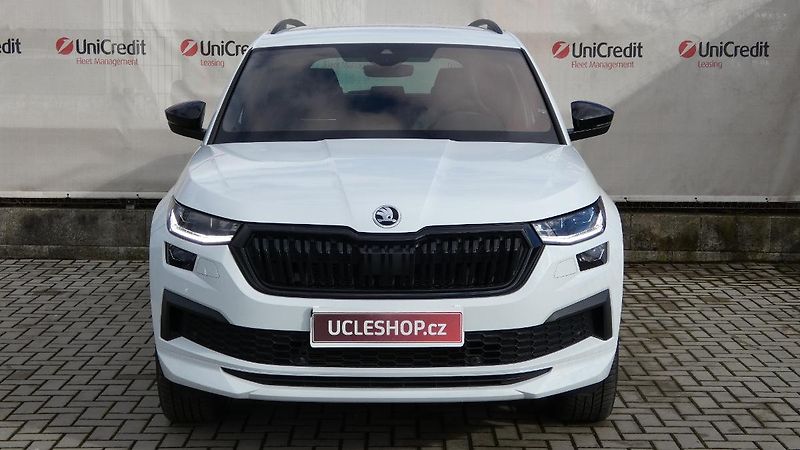 Škoda Kodiaq 2,0 TSI Sportline DSG 4x4 - fotka 2 z 25