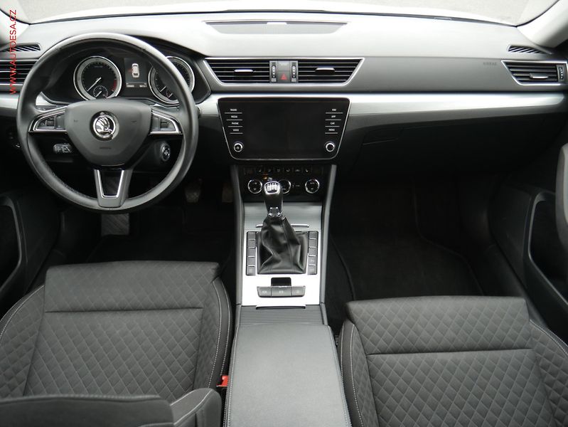 Škoda Superb (2020) 2.0 TDi, Ambition, LED, navi - fotka 8 z 23