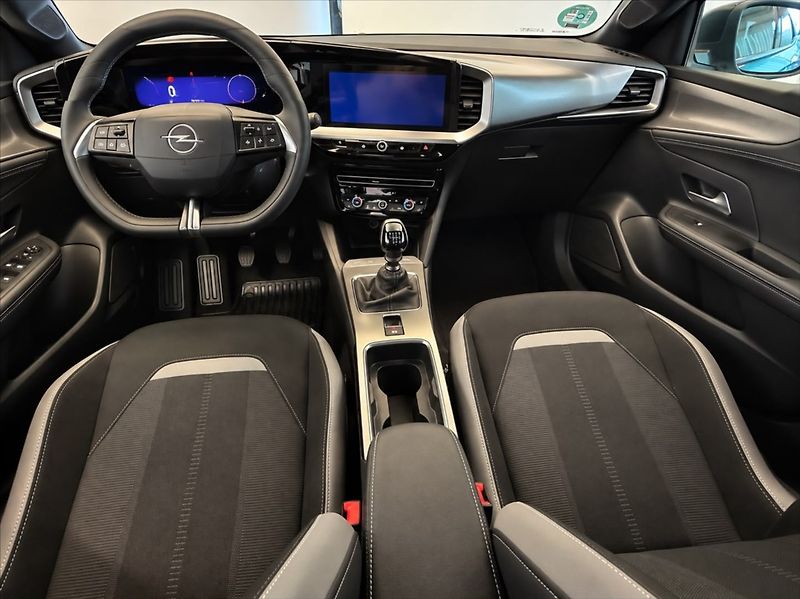 Opel Mokka 1,2 TURBO 100 KW GS - fotka 9 z 14