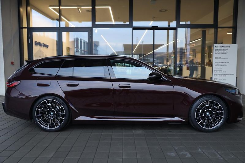 BMW M5 Touring - fotka 4 z 19