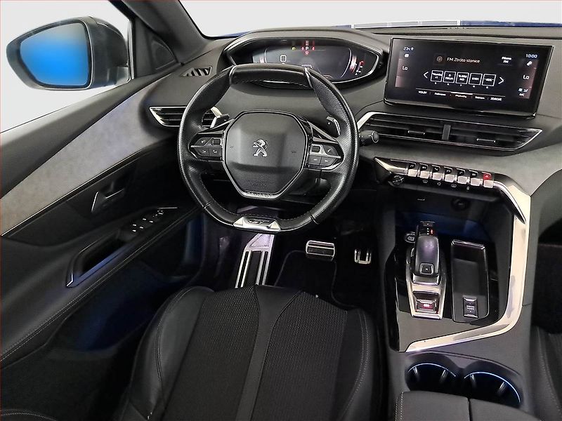 Peugeot 3008 (2022) GT 1.2 PureTech, Automat, Kůže - fotka 7 z 22
