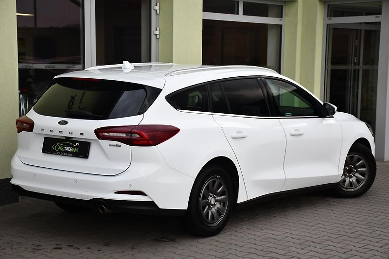Ford Focus 1.0EcoBoost A/T NAVI 1M ČR - fotka 4 z 38