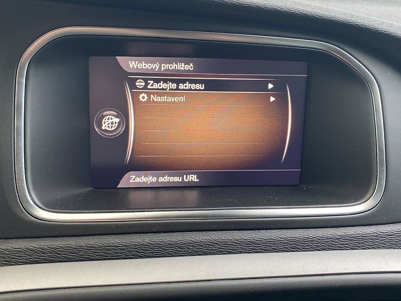 Volvo V40 - fotka 21 z 28
