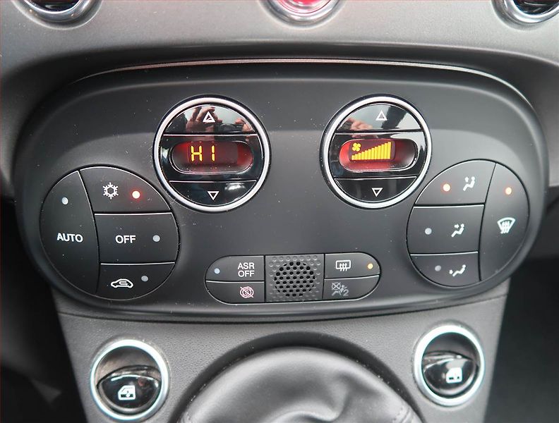 Fiat 500 (2022) 1.0 mild-hybrid, ČR,1.maj - fotka 15 z 16