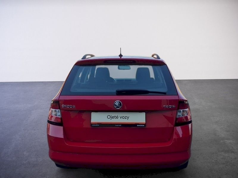 Škoda Fabia (2018) kombi Active 1.0 TSI 70 kW 5°m - fotka 9 z 25