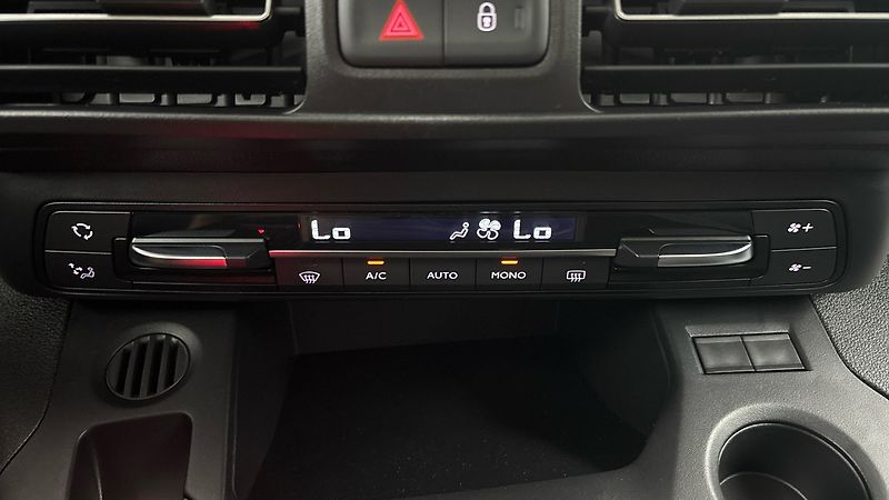 Toyota ProAce City Verso 1.5 D-4D Long Family - fotka 13 z 25