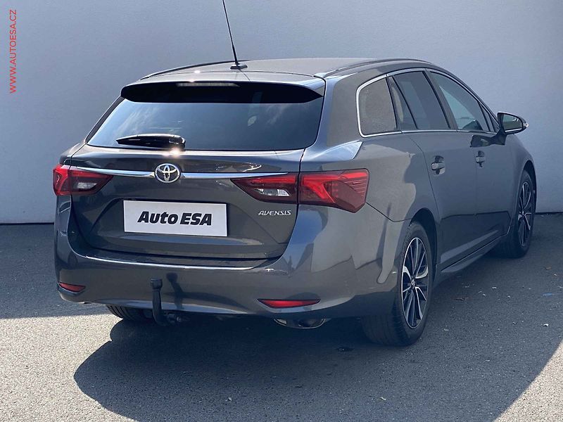 Toyota Avensis (2018) 1.8, Active, TZ, kamera - fotka 4 z 18