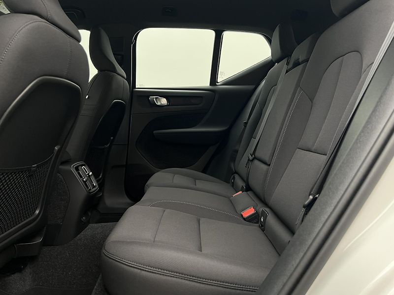 Volvo EX40 PURE ELECTRIC TWIN ENGINE AUT  - fotka 5 z 45