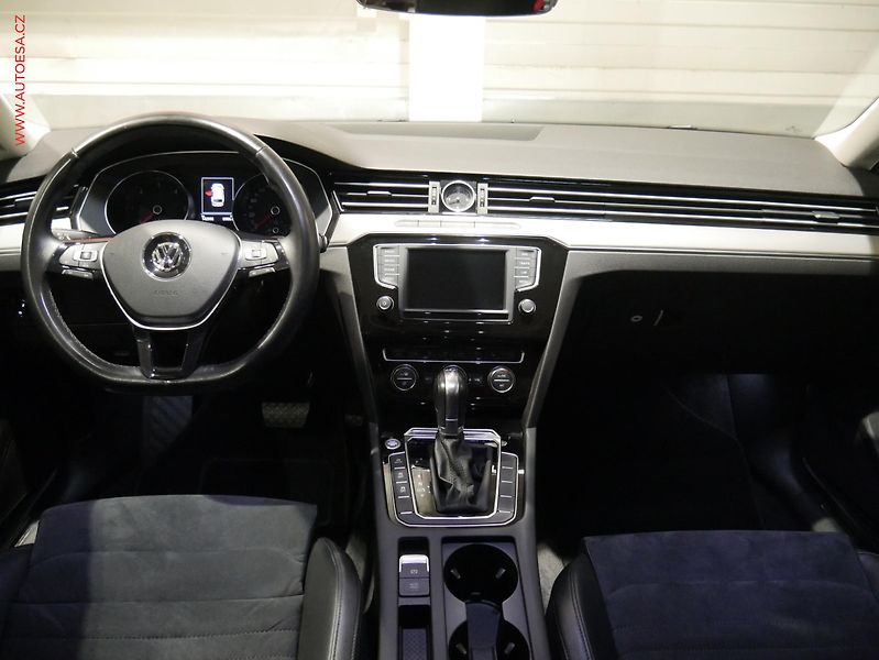 Volkswagen Passat (2015) 2.0Bi-TDi 4x4, ČR, DSG, LED - fotka 8 z 18