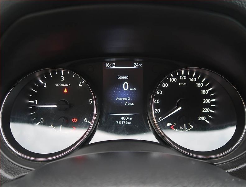 Nissan Qashqai (2014) 1.6 dCi, 4X4, Serv.kniha - fotka 11 z 13
