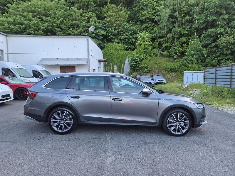 Škoda Octavia (2023) Combi Scout TDi 147kw DSG 4x4 - fotka 7 z 50