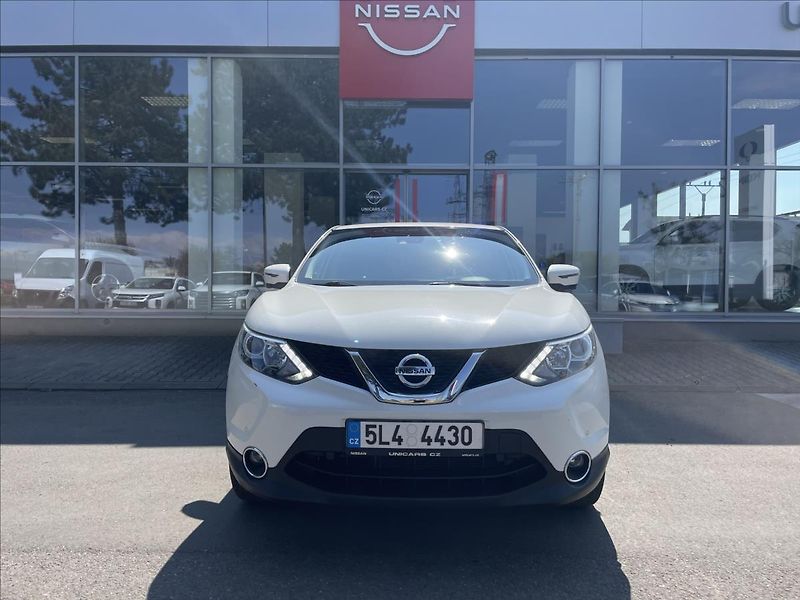 Nissan Qashqai 1,2 DIG-T  Acenta - fotka 2 z 15