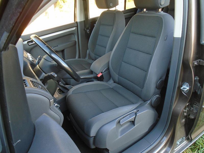 Volkswagen Touran 2.0 TDI 7míst,servisní histori - fotka 7 z 42