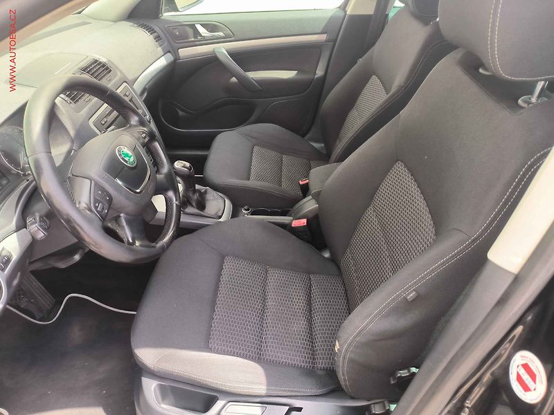 Škoda Octavia (2012) 1.4 TSI, ČR, servis.kniha - fotka 9 z 19